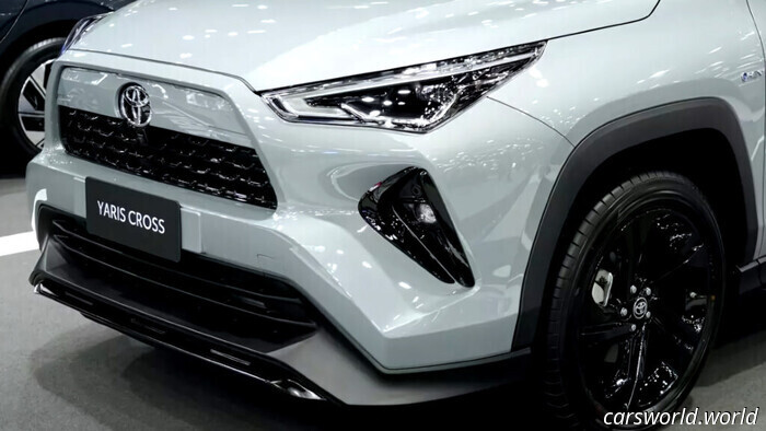El nuevo Yaris Cross Nightshade de Toyota difumina la línea entre el acabado y el lavado de cara | Carscoops